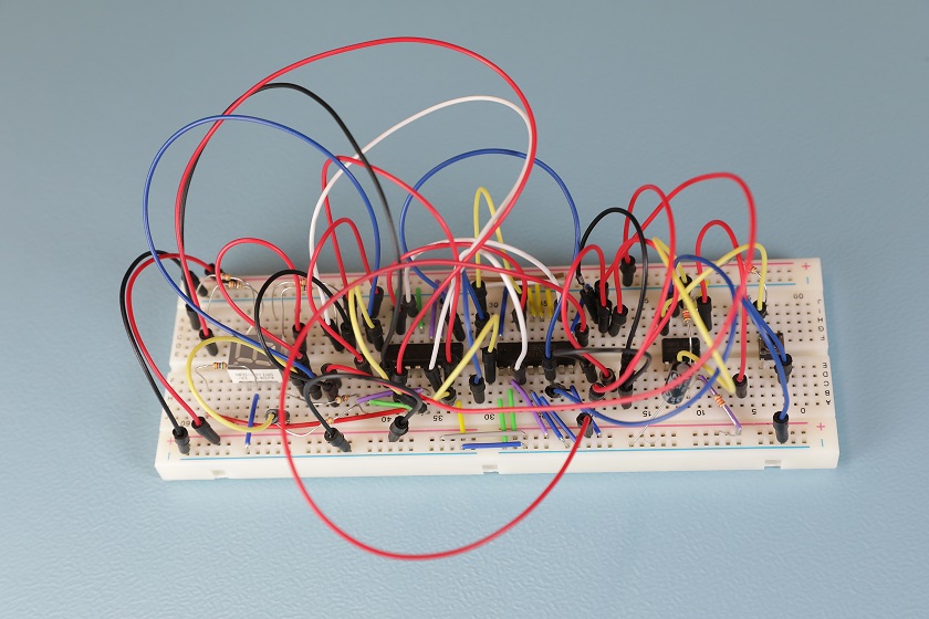 How to use a breadboard?