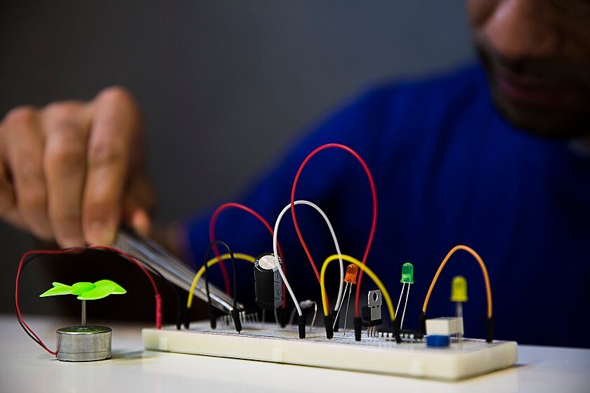 TME’s Electronics Experiments Kit vol. 1 tutorial on YouTube!