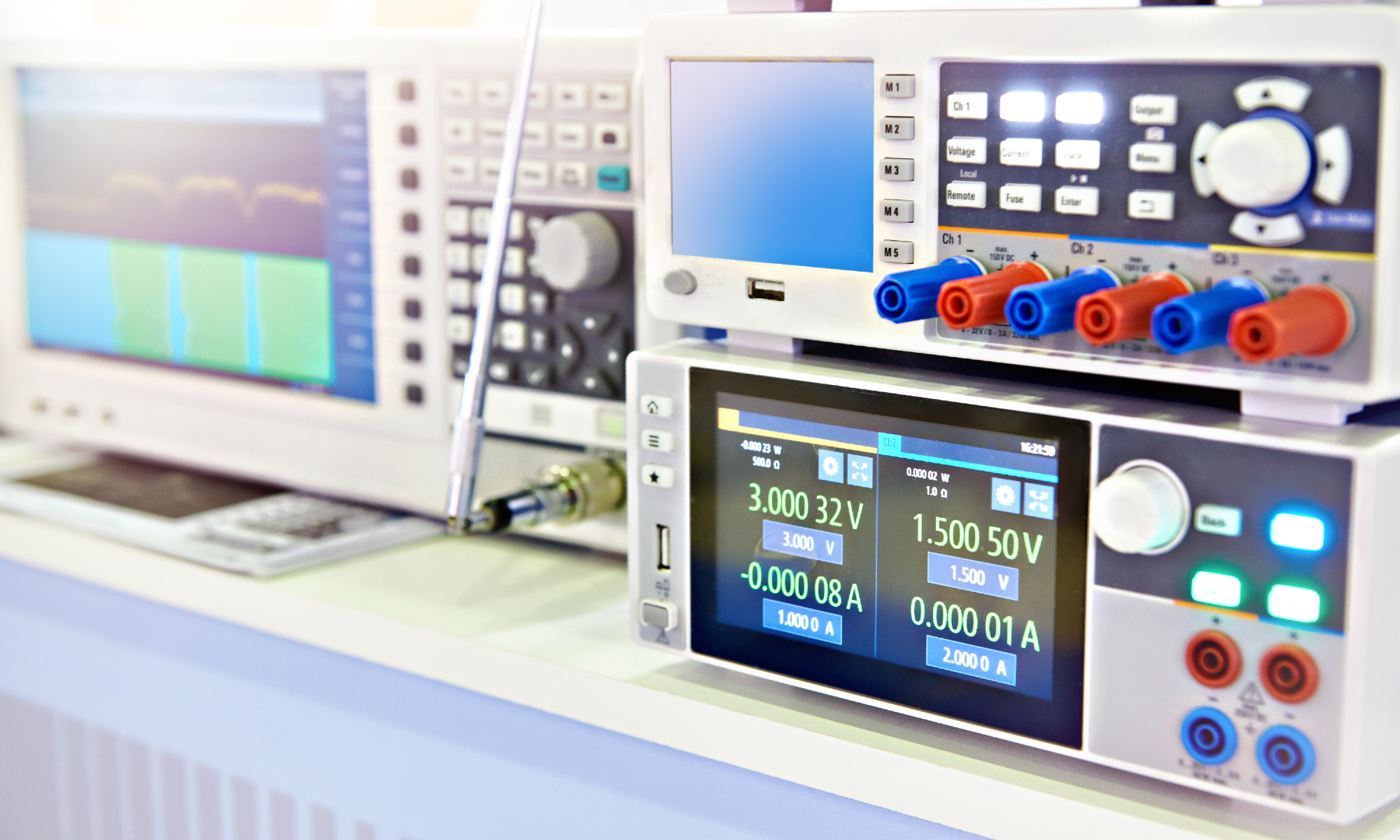 What laboratory power supply to choose?