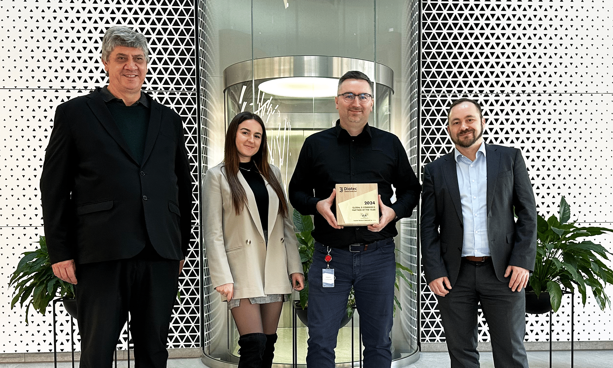 TME galardonado por Diotec Semiconductor!