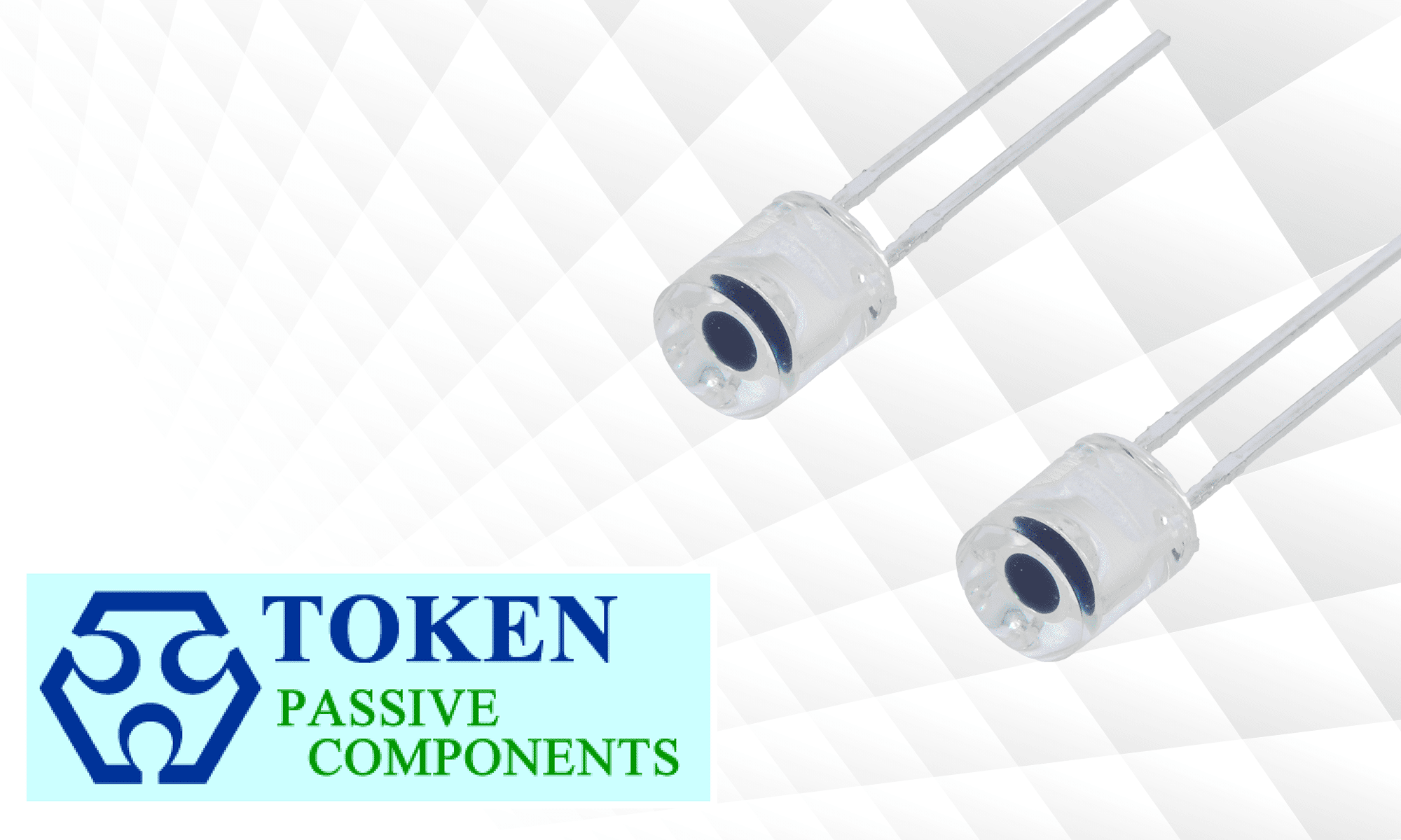 Fototranzistory ve formátech SMD a THT značky Token