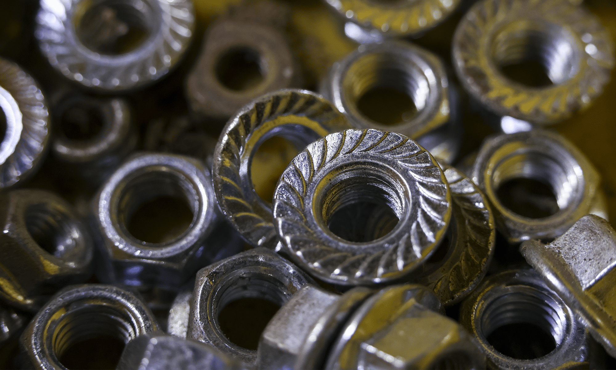 How to choose the right locking nuts? A guide to types and applications