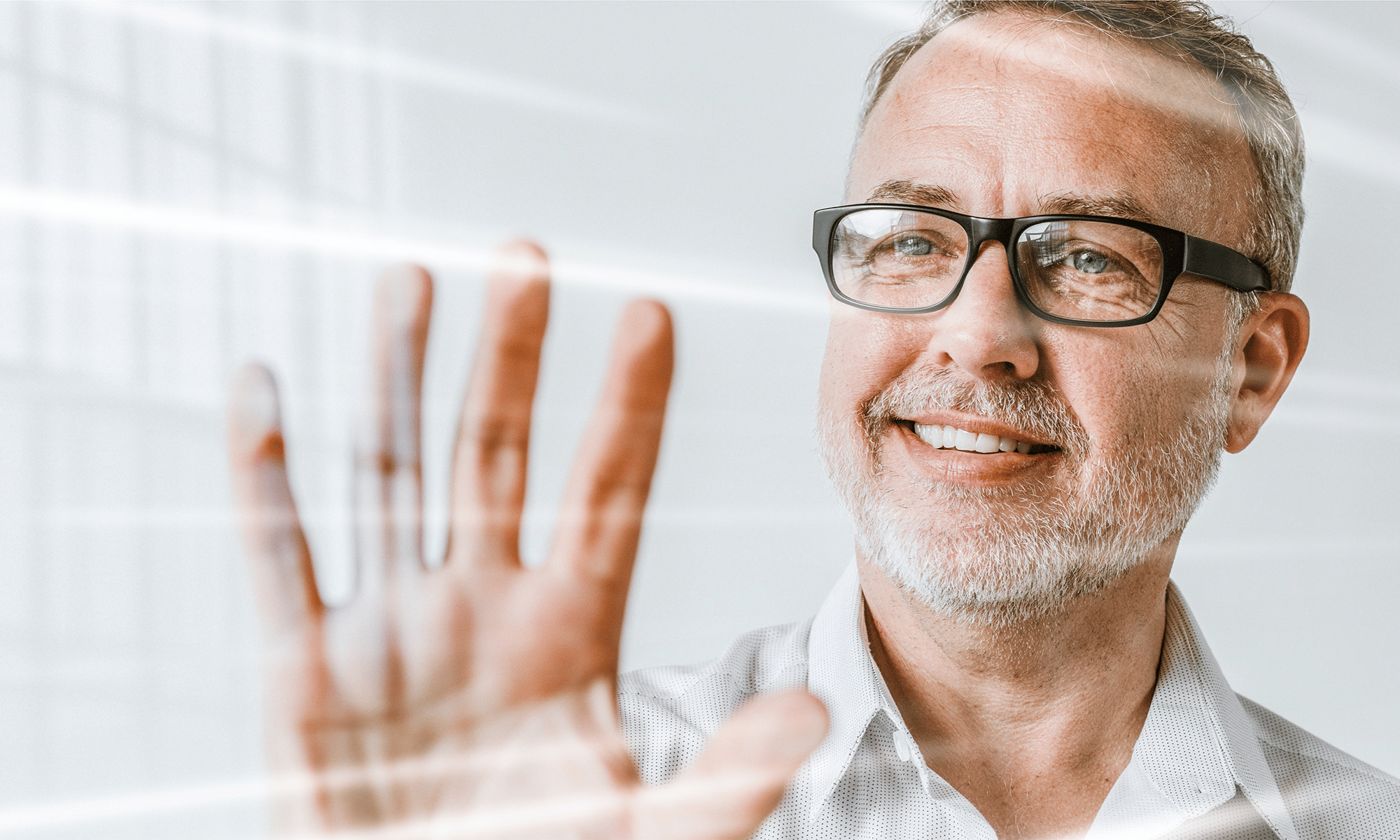 Das Gehirn kann virtuelle Berührungen erzeugen